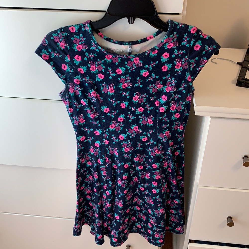 Flowery dress, long and flowy